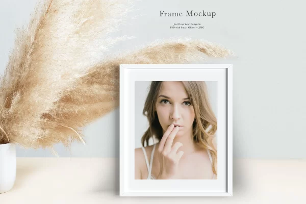 现代波西米亚风画框/相框样机模板