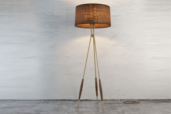 C4D三脚架落地灯模型台灯模型