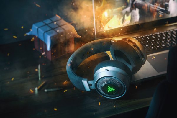 C4D雷蛇头戴耳机渲染工程雷蛇耳机模型下载