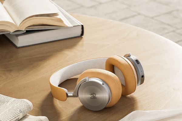 C4D工程-Bo头戴式耳机渲染工程Bo头戴式耳机模型产品场景工程