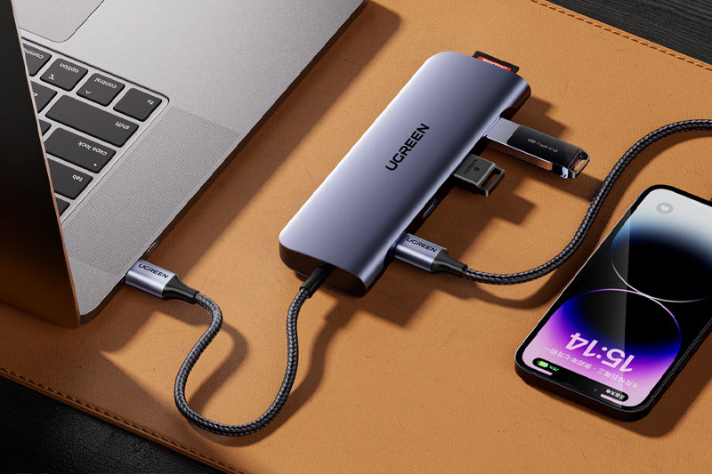 C4D工程-扩展坞场景渲染工程拓展坞模型电子产品C4D模型下载