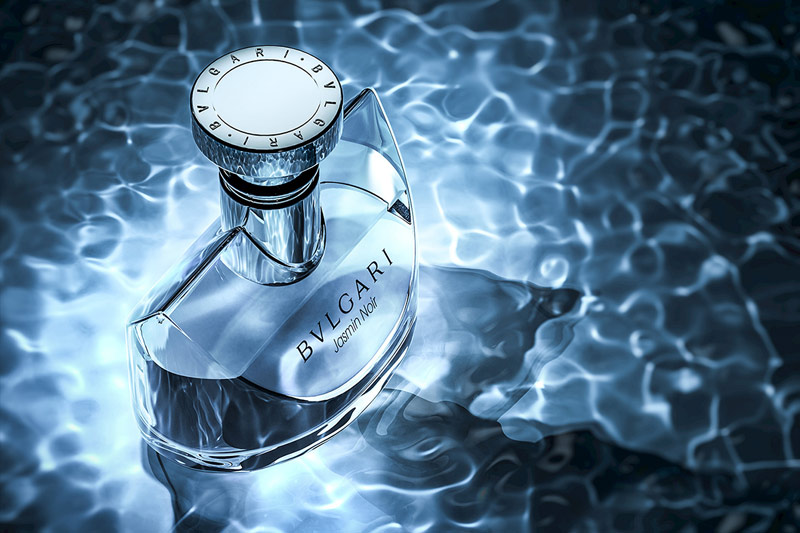 C4D工程-宝格丽男士香水场景渲染工程焦散置换场景香水模型C4D模型