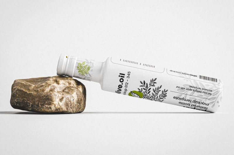 白色橄榄油瓶样机素材 (PSD) white-olive-oil-bottle-mockup