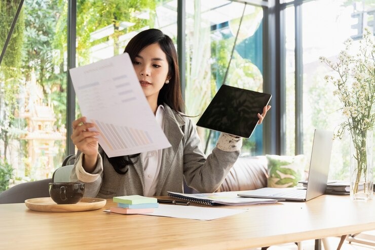 在 AI 浪潮下中国互联网设计师的生存现状调研报告