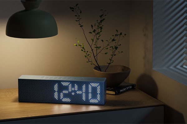 C4D闹钟产品场景渲染工程闹钟3D模型素材