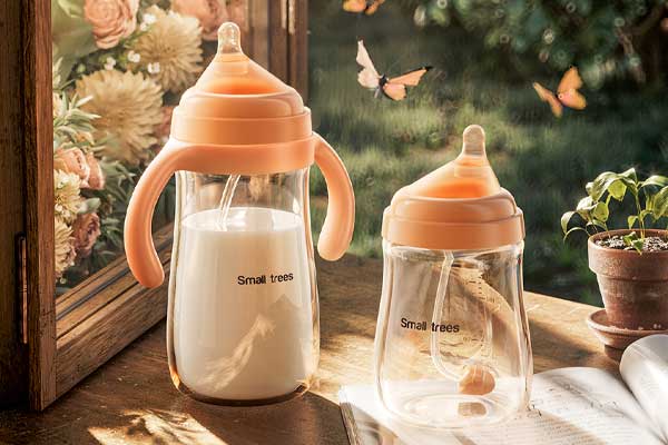 C4D窗边奶品场景RS渲染工程牛奶奶瓶C4D模型下载